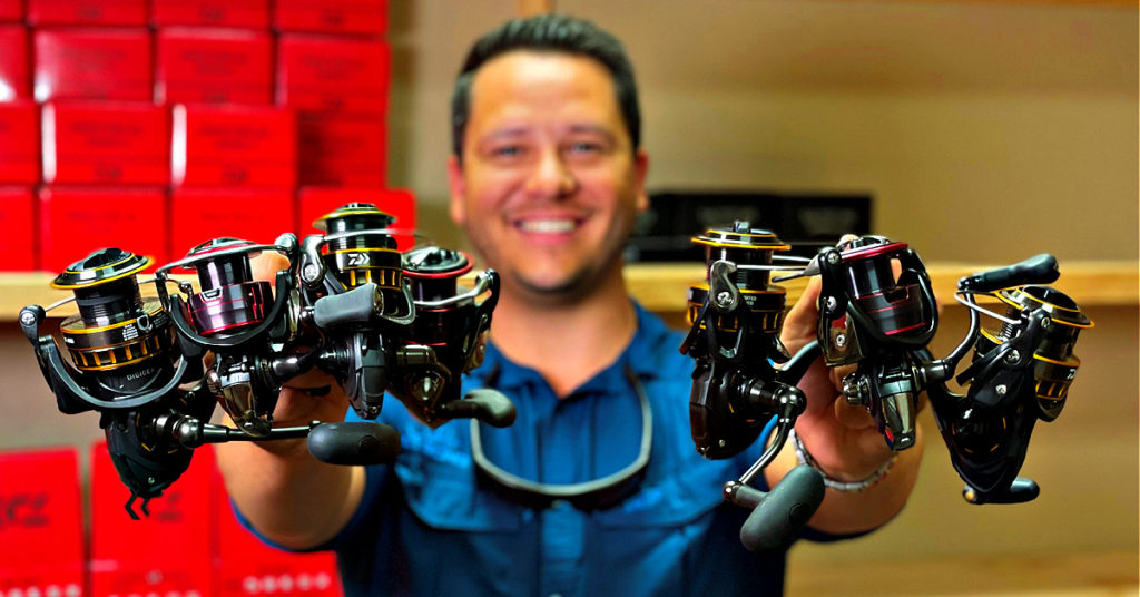 Shimano Sienna 500 FG Spinning reel Unboxing. Cheap, small and reliable  fishing reel. – FR Blog