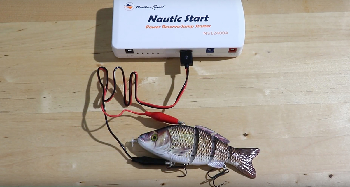 Robotic Live Fishing Lure 15cm/54g Jointed Bait Electric Swimbait