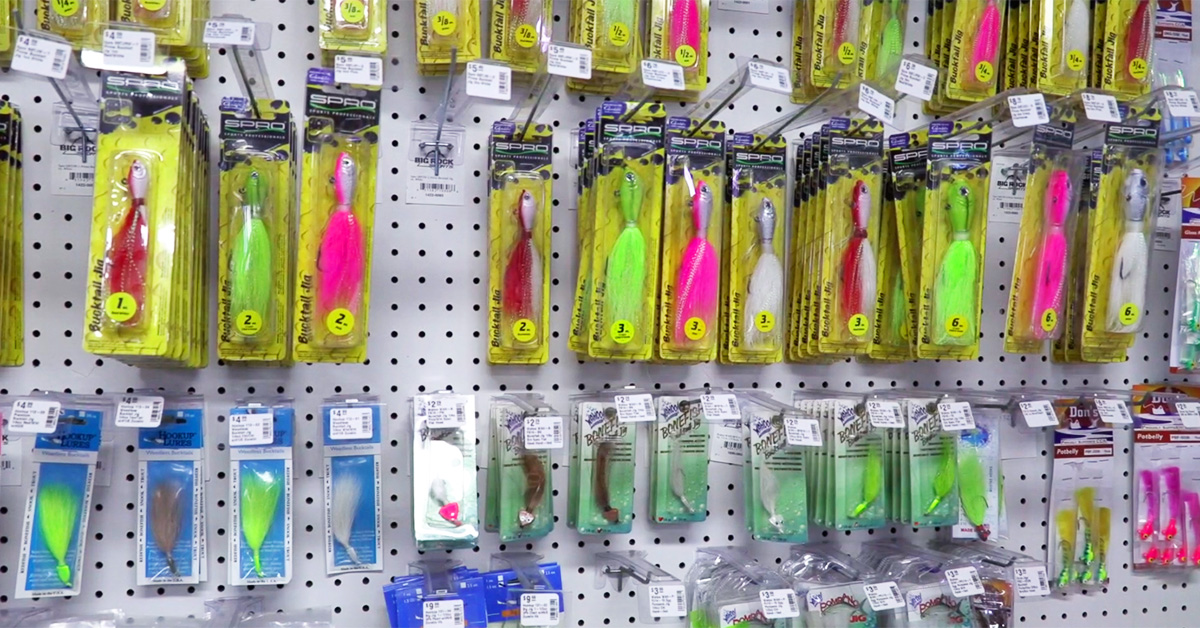 How To Pick Out The Best Bucktail Jig In A Store (For Any Type Of Fishing)